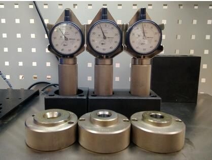 Single Point Measuring Device and Position Gauge